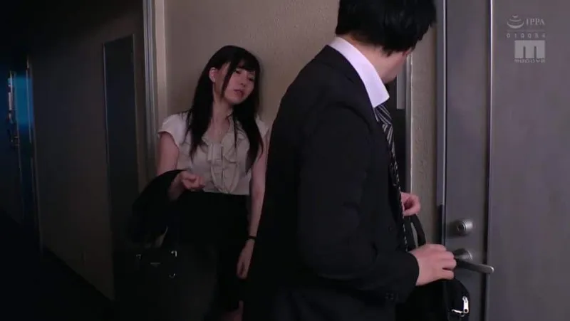 Vợ yêu nhà đối diện nhận nhầm tôi là gã chồng trong một hôm say xỉn